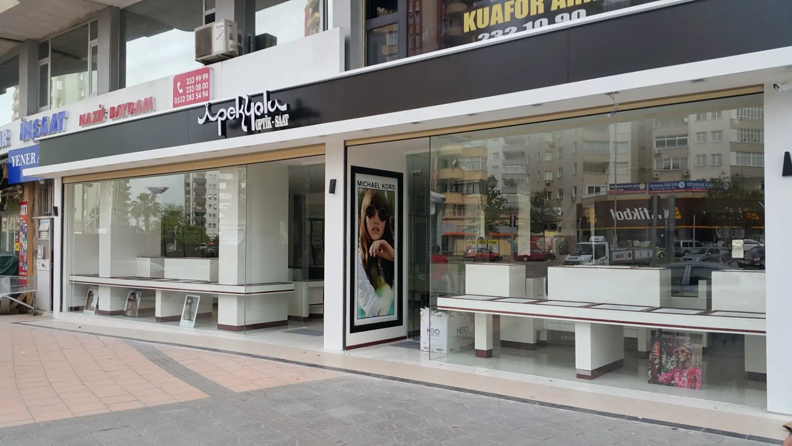 İpekyolu Optik & Saat mağaza içi